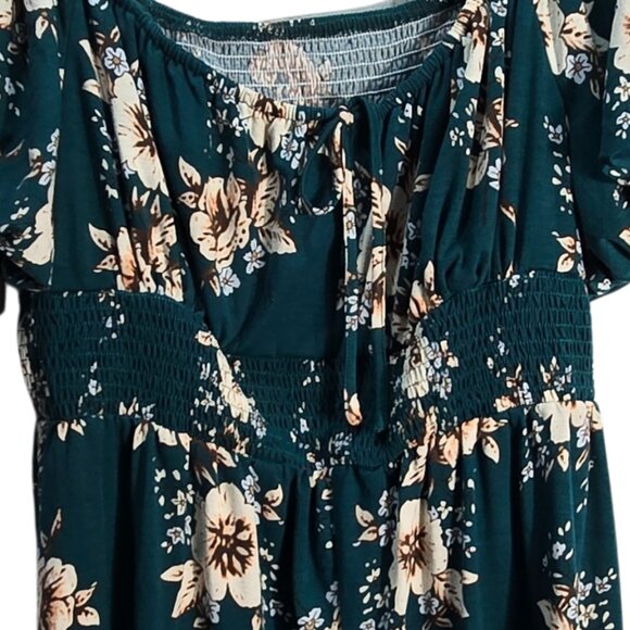 NWOT | Dark Green Floral Off the Shoulder Smocked Puff Sleeve Jumper Romper | 1X - Picture 4 of 6